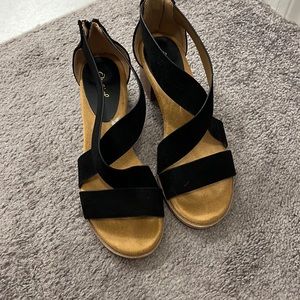 Qupid Women’s Low Heel Sandal